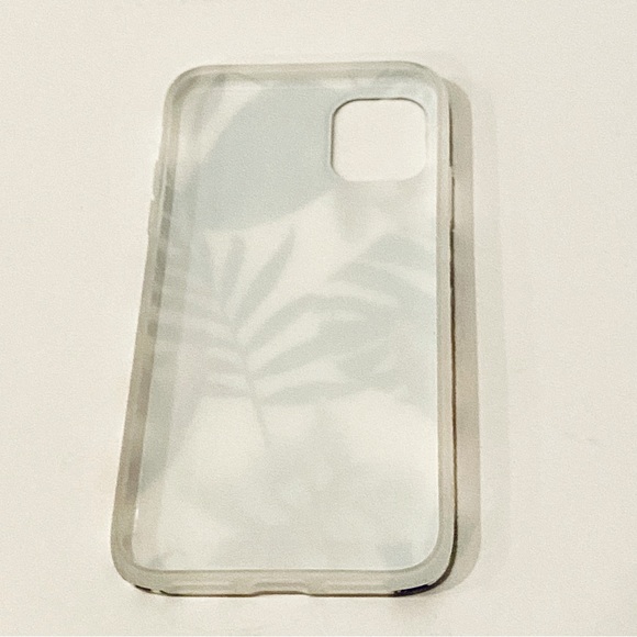 iPhone 11 Case Ultra Thin Tropical Floral Design - Picture 3 of 8